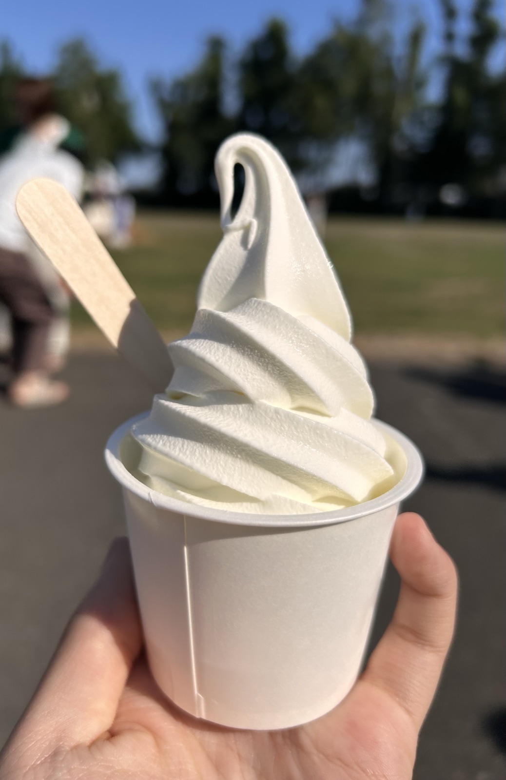 八紘学園のツキサップソフトクリーム